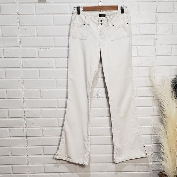 Abercrombie and Fitch Cream White Bootcut Flare Jeans size 0 - Picture 1 of 12